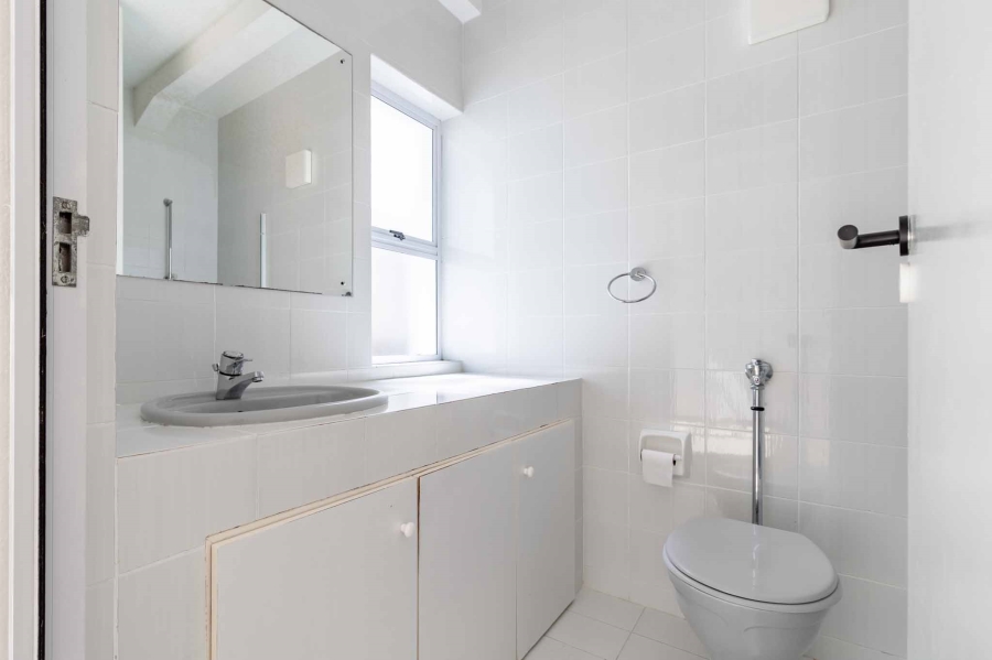 To Let 2 Bedroom Property for Rent in Clifton Western Cape